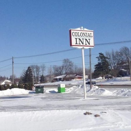 Colonial Inn Dyersville Exterior photo